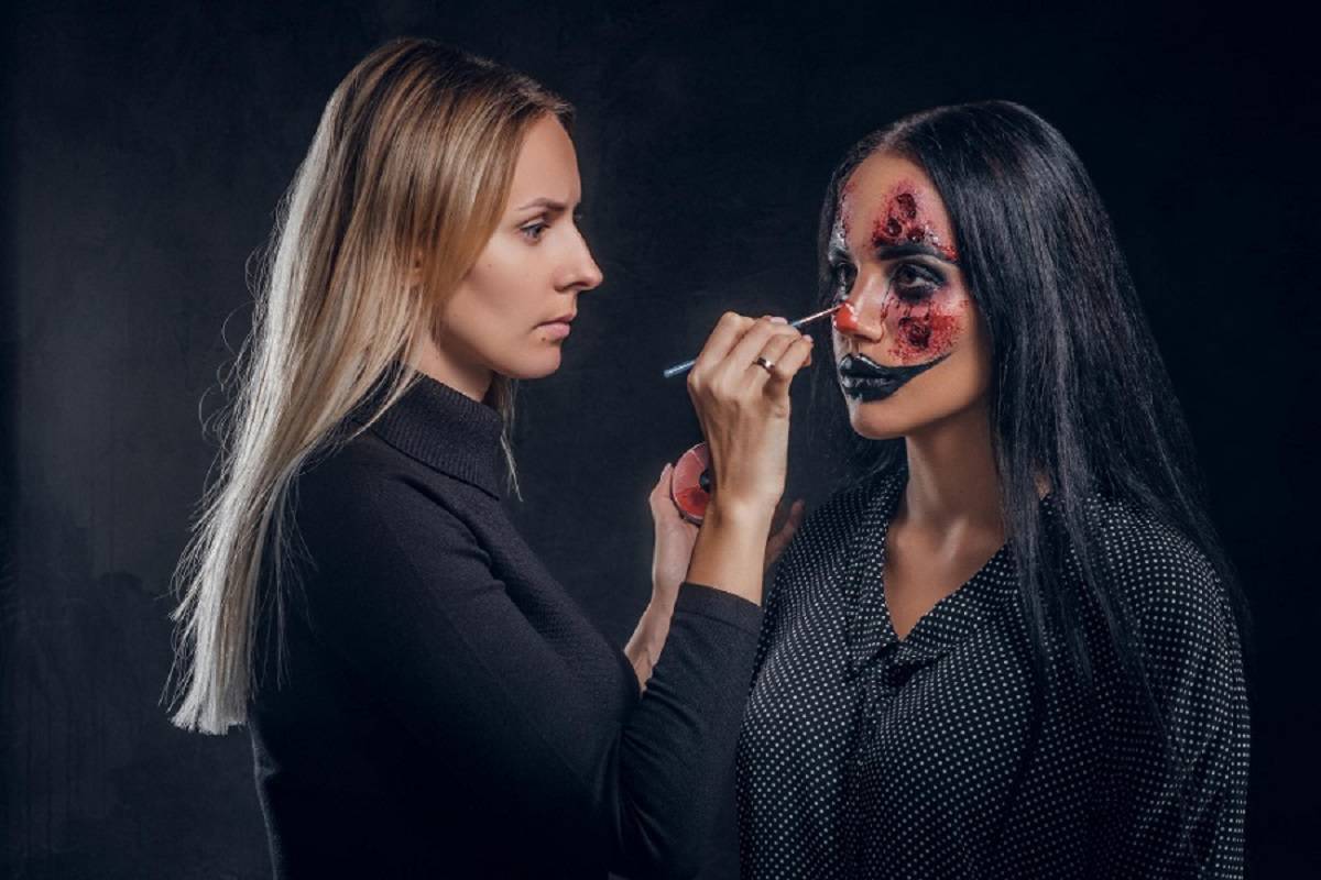 Vampire women store makeup