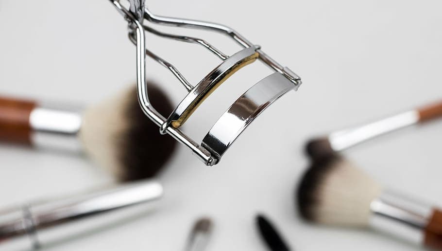 simple beauty makeup tips for eyelash curler