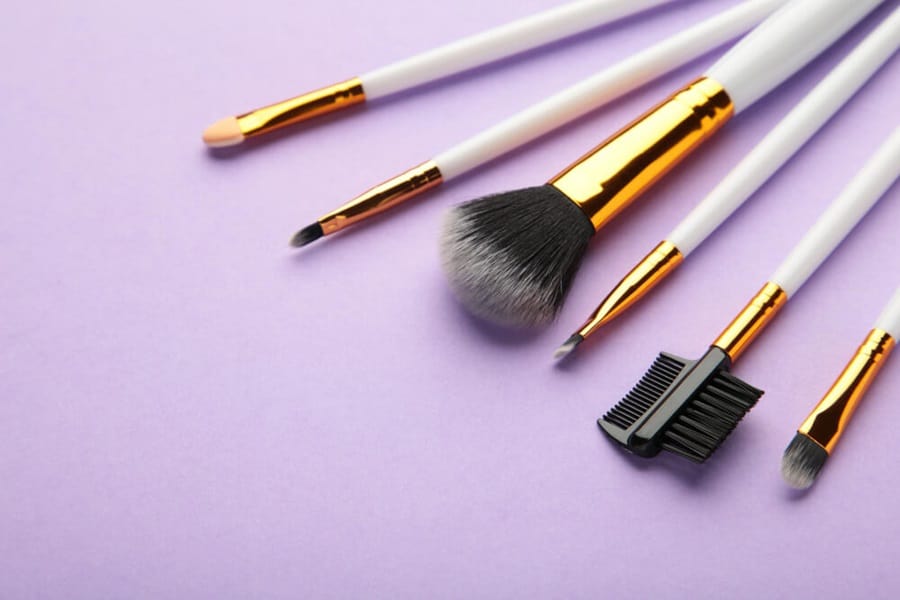 choosing the best makeup brushes