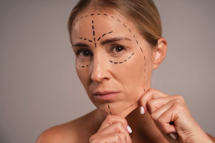 face prepping on how to contour face